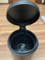 BEMETA 104315010 DARK kosz na śmieci 5L, czarny mat.jpg