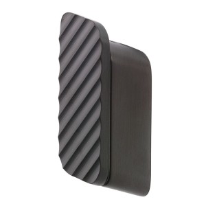 GEESA SHIFT BRUSHED METAL BLACK COLLECTION Haczyk na ręcznik średni ze wzorem w paski metal czarny szczotkowany 919967-09-94