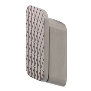 GEESA SHIFT STAINLESS STEEL COLLECTION Haczyk na ręcznik średni ze wzorem trójkątów Stal szlachetna szczotkowana 919967-05-92