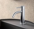 LIGHT - Bateria umywalkowa pionowa stal szczotkowana LIG071ST bez korka.jpg